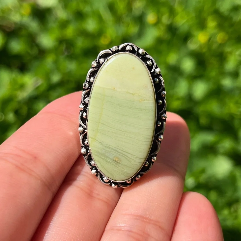 Size‎ 6.75 silver plated Larsonite ring